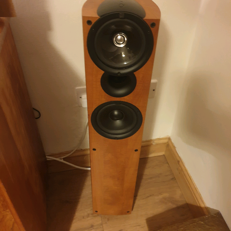 kef q4 speakers
